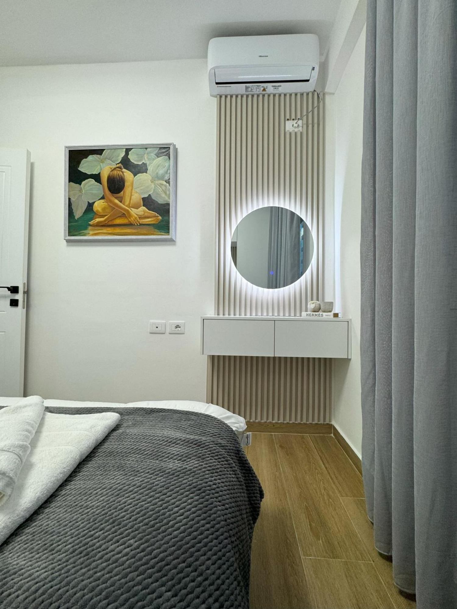 2min Walk From Sea Lungomare Jovi Vlore